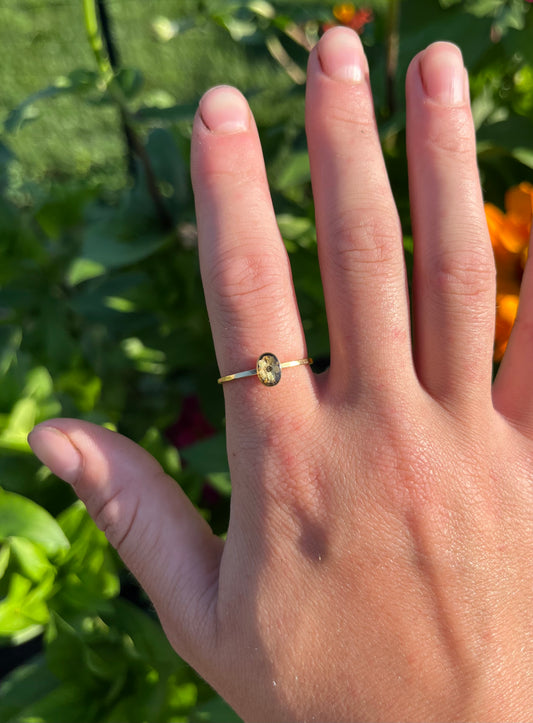 Bitsy Oval Flower Ring