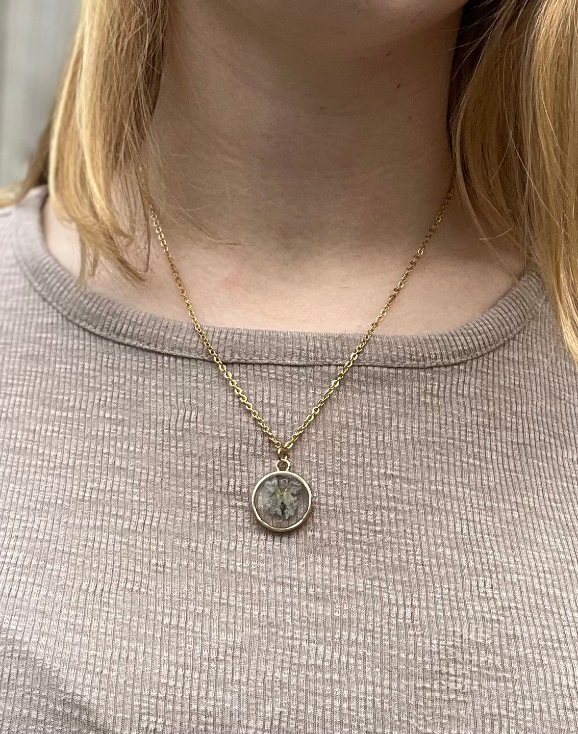 February Violet Necklace in Gold
