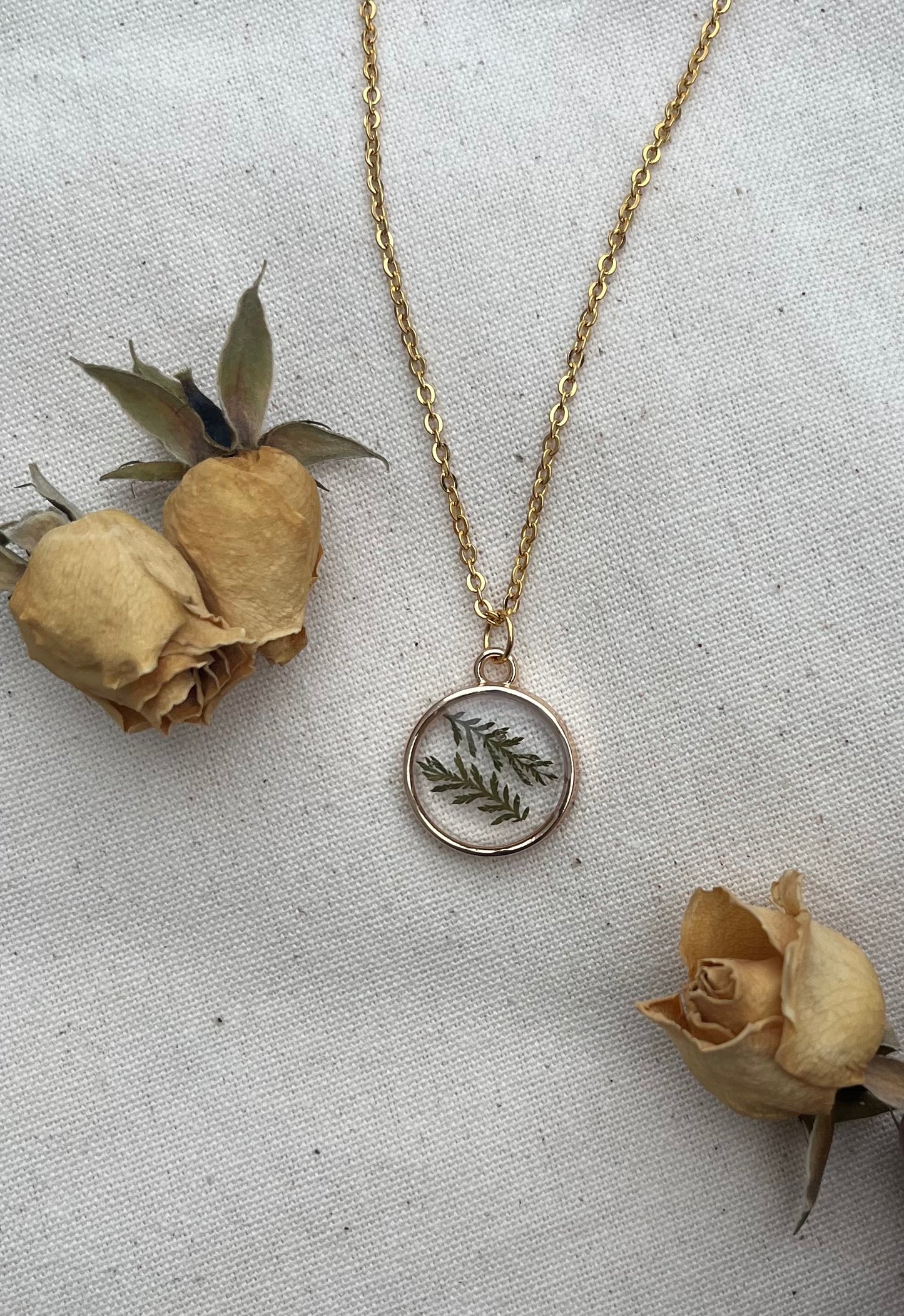 Fine Line Fern Necklace