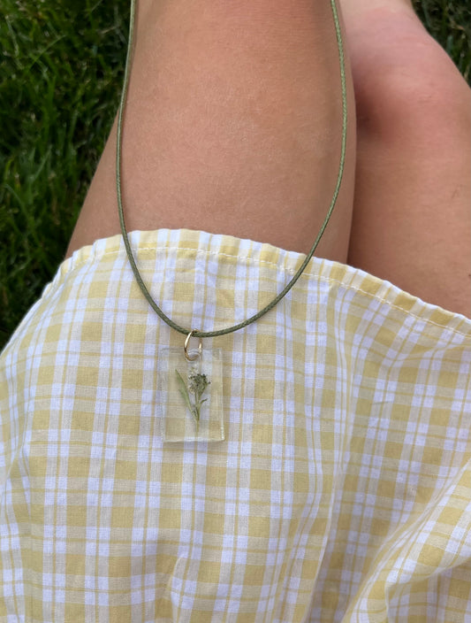 Simple Sprig Rectangle Necklace