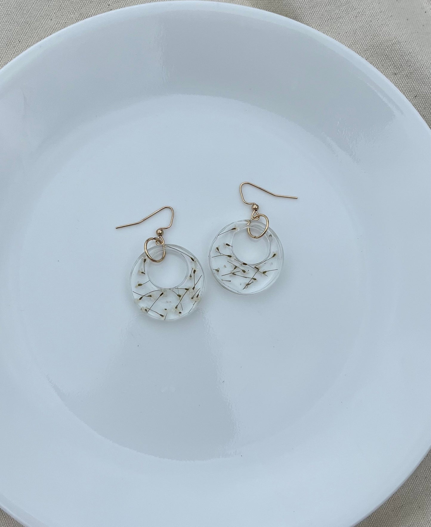 White Wonder Earrings